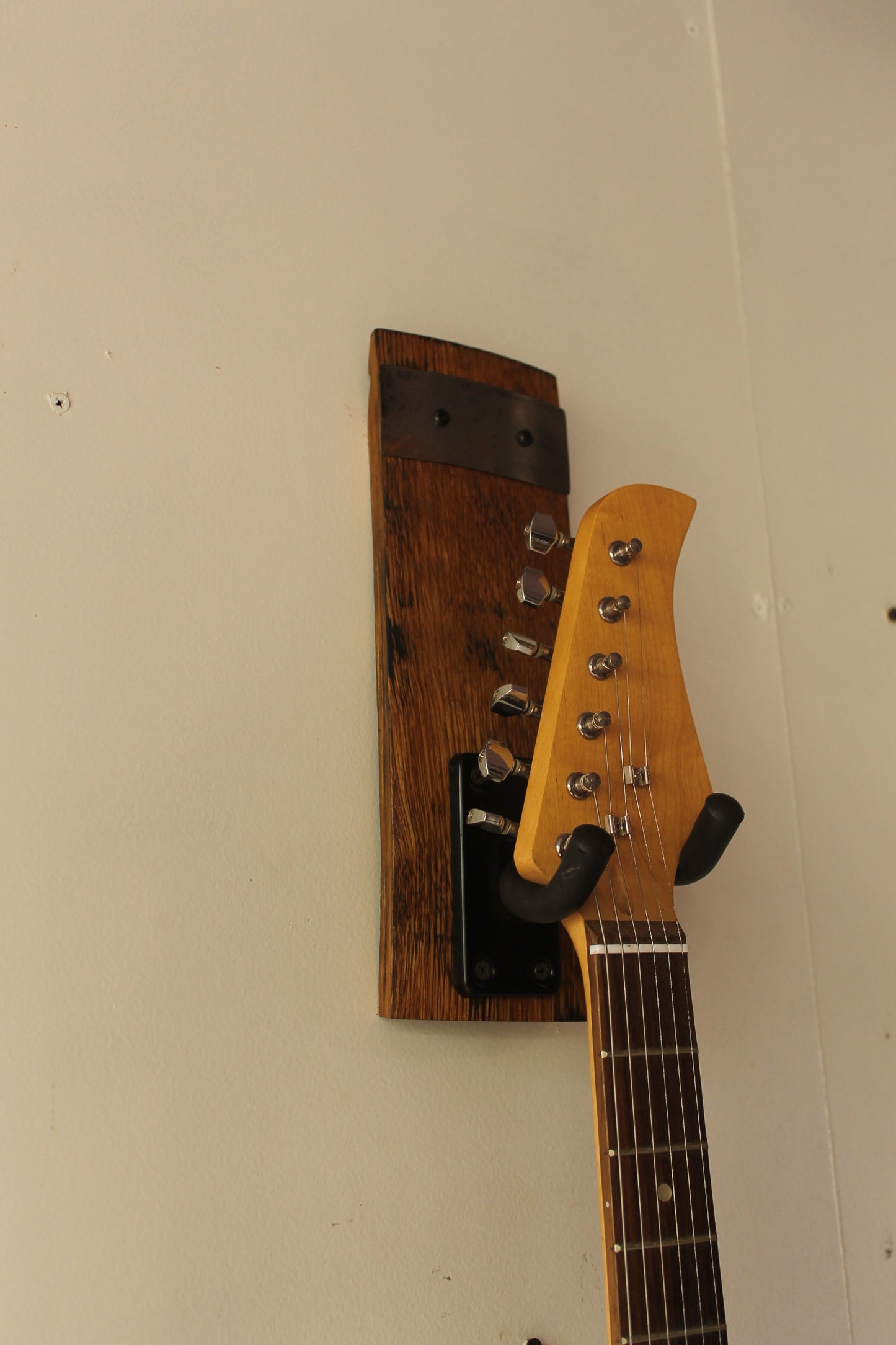 Oak Guitar Wall Mount – Rustic Whiskey Barrel Holder (Gift for Guitar Player)